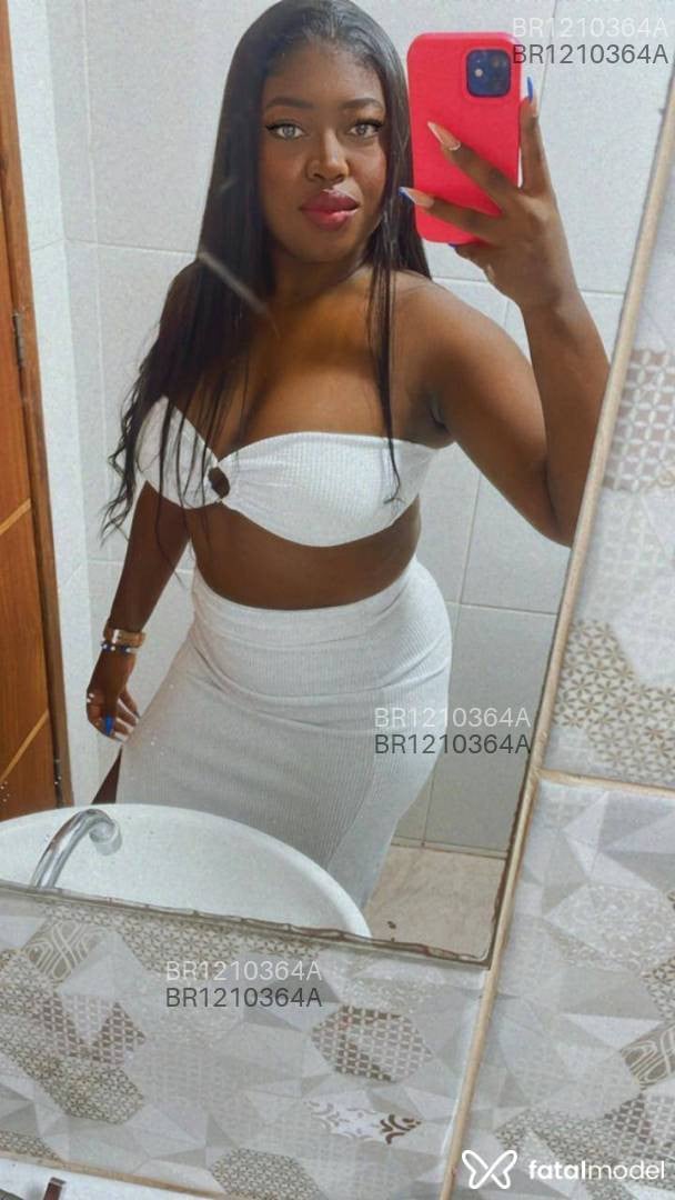 Acompanhante mulher morena (o) de olhos pretos - Agatha Bianchi Acompanhante mulher morena (o) de olhos pretos - Agatha Bianchi