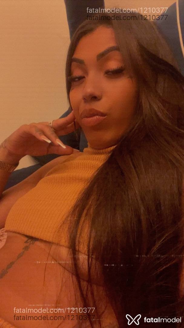 Acompanhante mulher trans morena (o) de olhos castanhos em Itaperuna - Jhully Alves