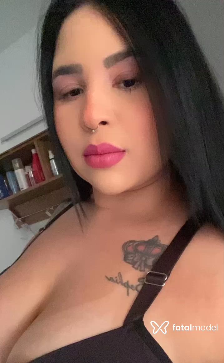 Acompanhante mulher morena (o) de olhos castanhos - Michelle Cris