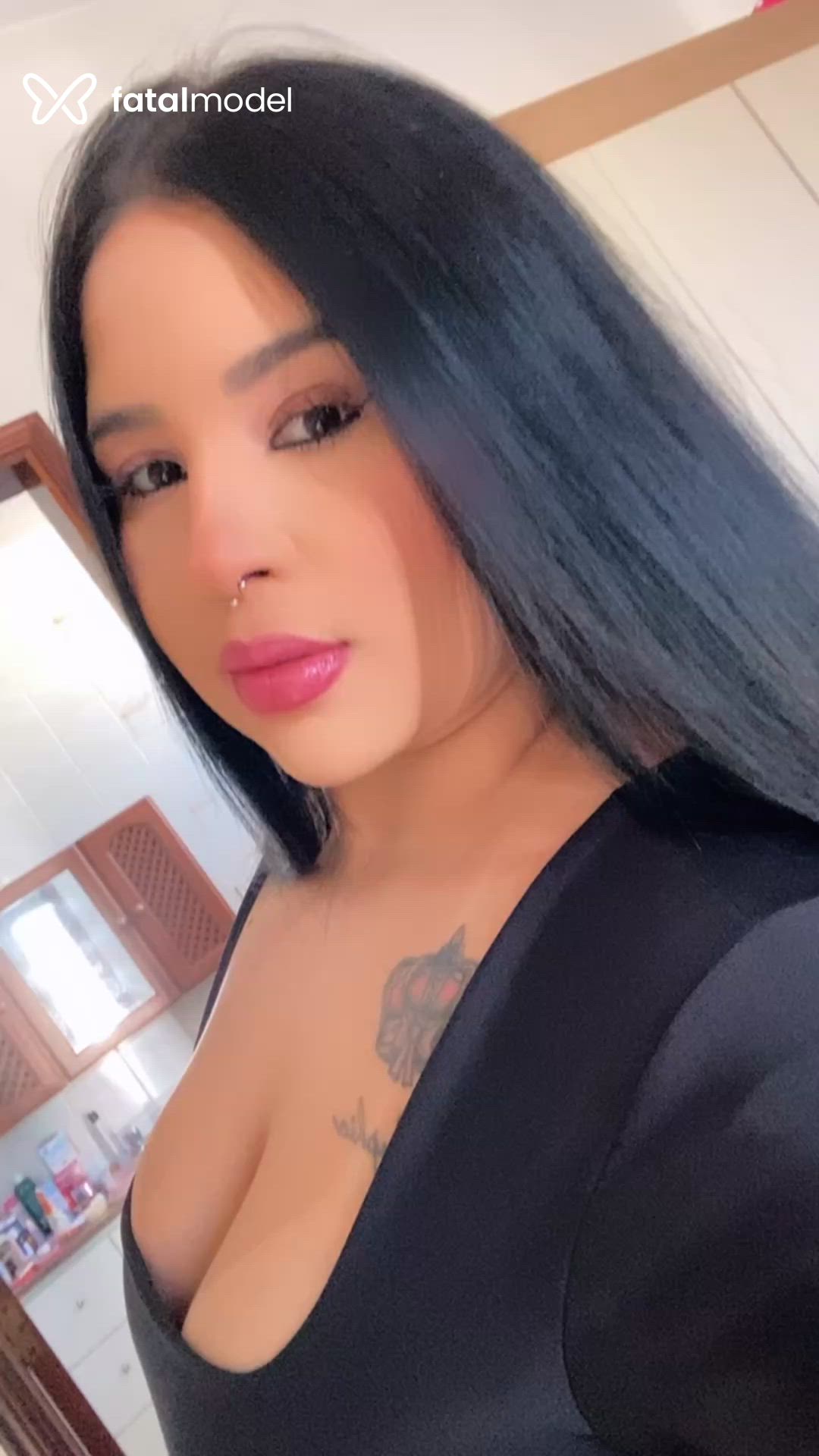 Acompanhante mulher morena (o) de olhos castanhos em São João da Boa Vista Acompanhante mulher morena (o) de olhos castanhos em São João da Boa Vista - Michelle Cris