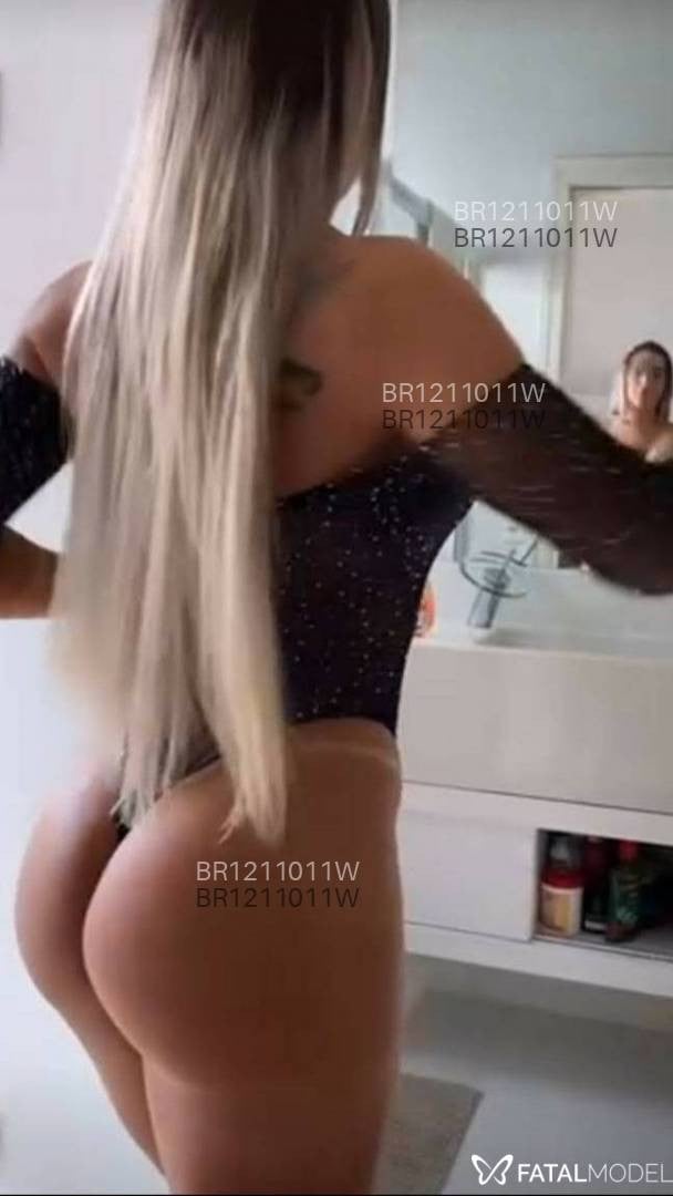 Acompanhante mulher loira (o) de olhos castanhos em Rio das Ostras Acompanhante mulher loira (o) de olhos castanhos em Rio das Ostras - Laura ferray
