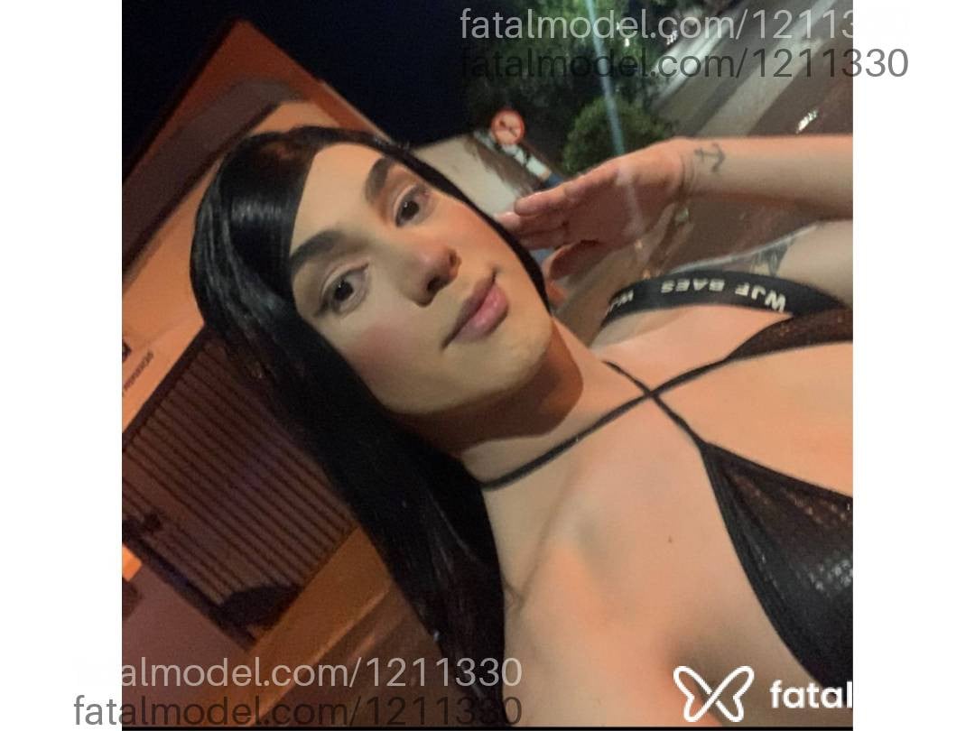 Acompanhante travesti loira (o) de olhos pretos em Uberlândia - Ninna
