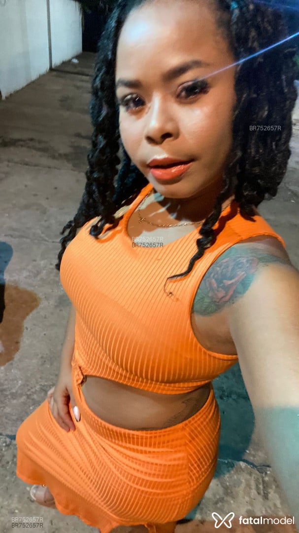 Acompanhante mulher com cabelo castanho de olhos mel em Sorriso - Fernanda
