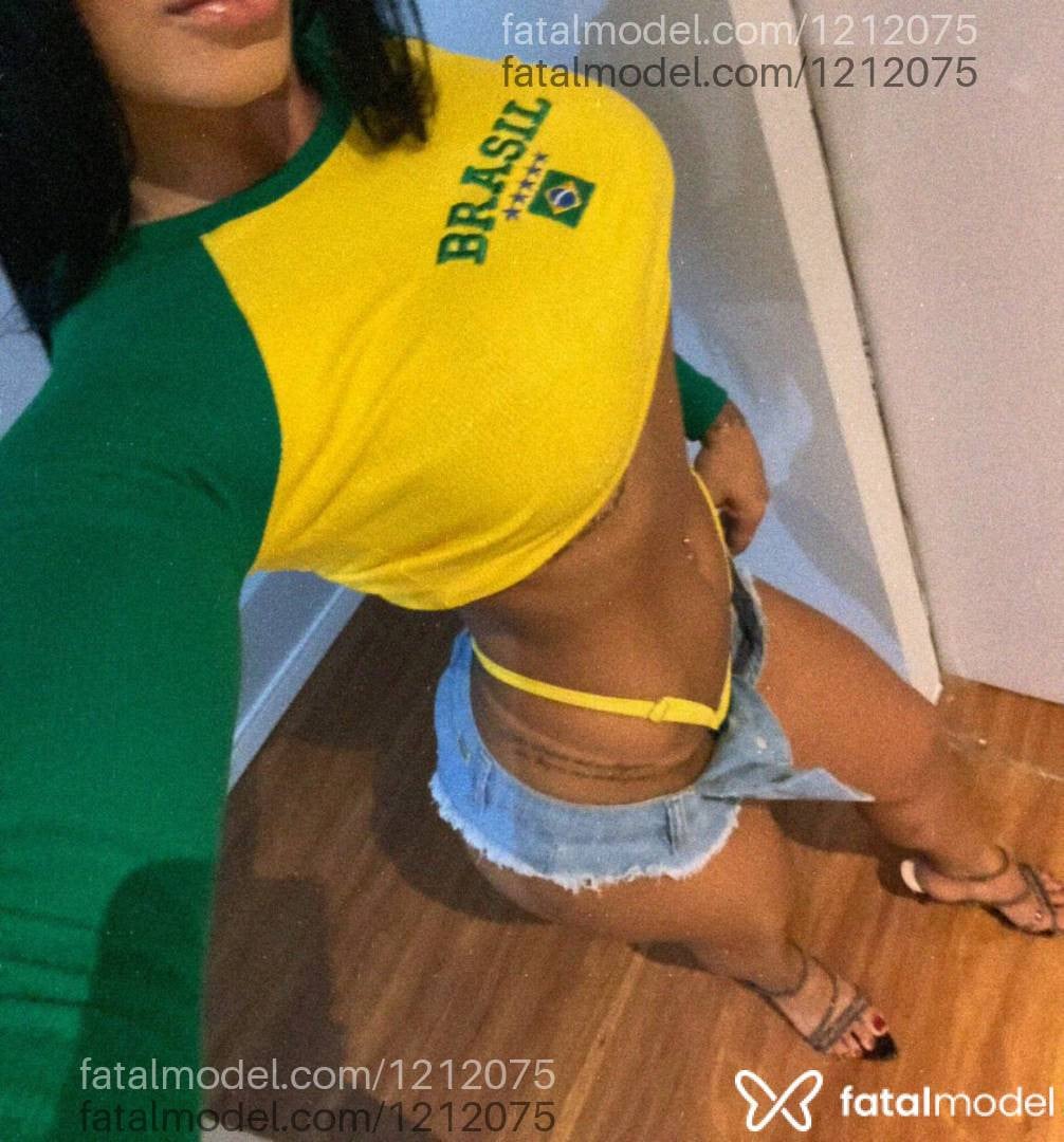 Acompanhante mulher morena (o) de olhos castanhos em Balneário Camboriú - Indianara Campos