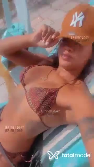Acompanhante mulher com cabelo castanho de olhos castanhos em Varginha Acompanhante mulher com cabelo castanho de olhos castanhos em Varginha - Talita Medina