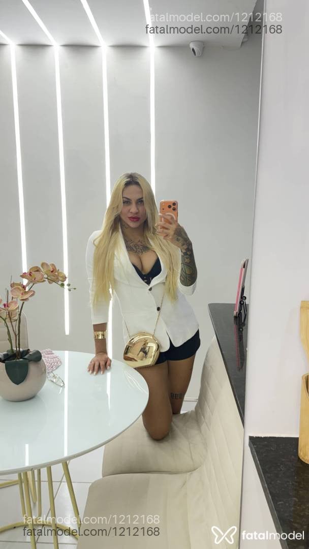 Acompanhante mulher loira (o) de olhos verdes em Bragança Paulista Acompanhante mulher loira (o) de olhos verdes em Bragança Paulista - Lavínia Gutmann