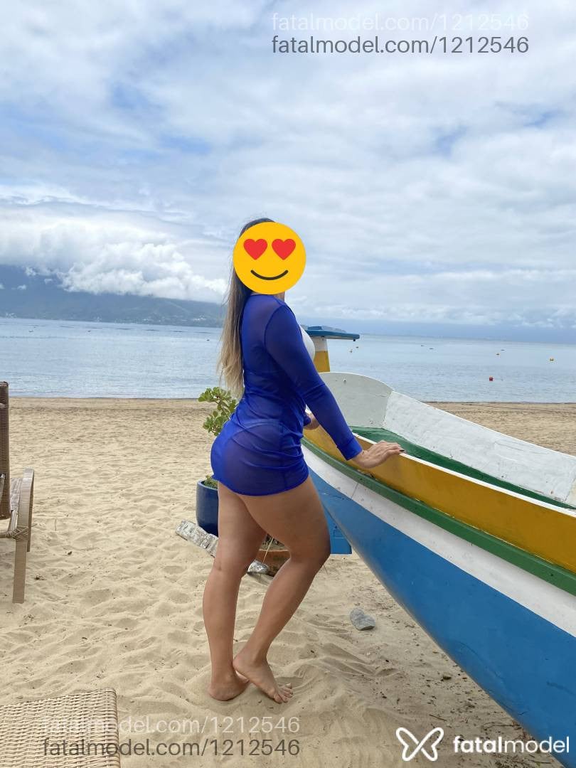 Acompanhante mulher loira (o) de olhos castanhos - Vitória