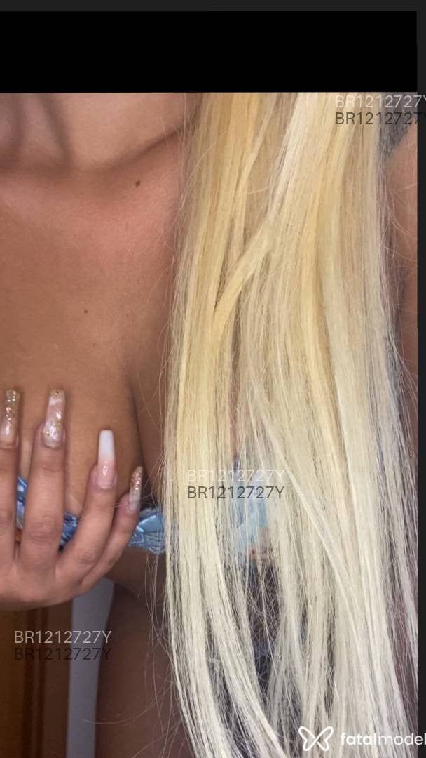 Acompanhante mulher loira (o) de olhos castanhos em Nova Serrana - ANUNCIANTE