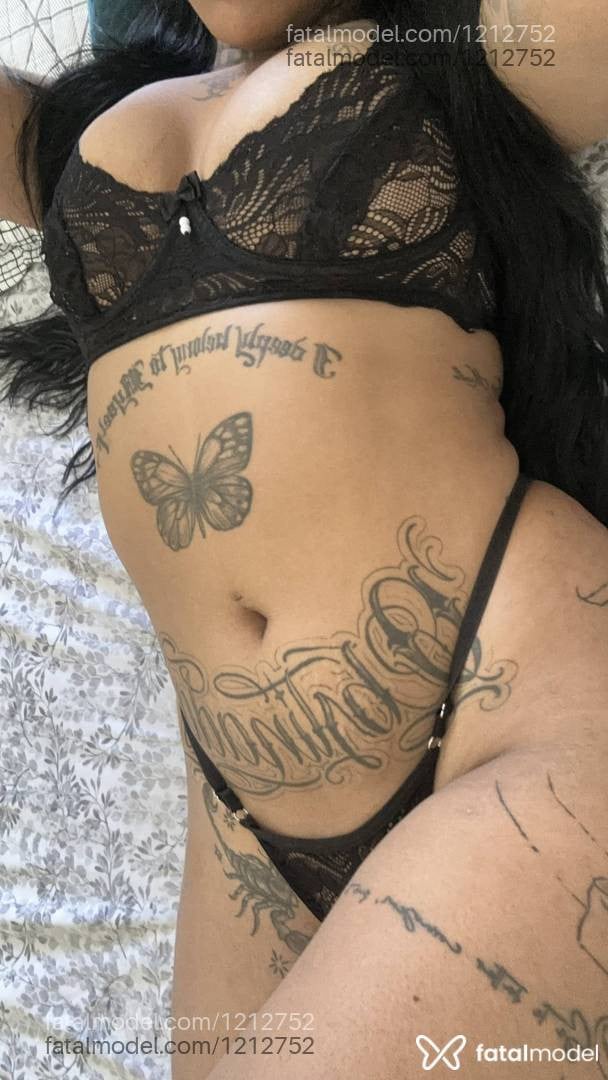 Acompanhante mulher morena (o) de olhos pretos - Tainá Sanchez