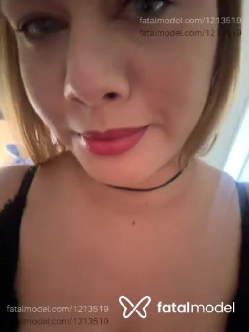 Acompanhante mulher loira (o) de olhos azuis em São José do Rio Preto Acompanhante mulher loira (o) de olhos azuis em São José do Rio Preto - Ellen Marianne
