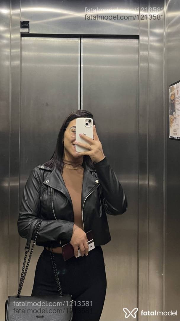 Acompanhante mulher morena (o) de olhos castanhos em Gravataí - Letícia Trindade