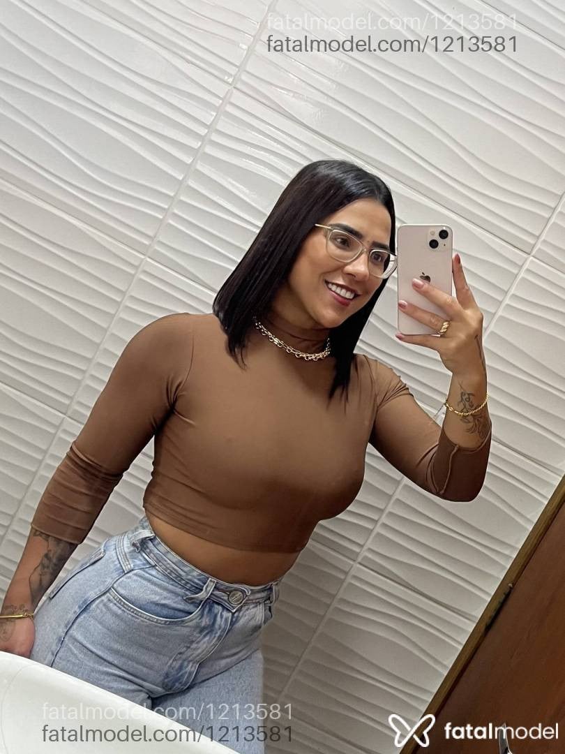 Acompanhante mulher morena (o) de olhos castanhos em Santa Cruz do Sul - Letícia Trindade