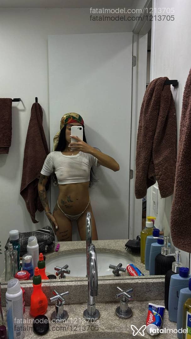 Acompanhante mulher morena (o) de olhos castanhos - Acsa