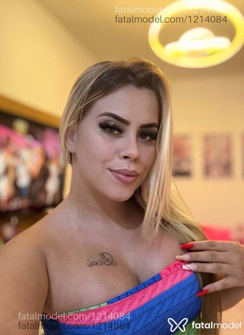 Acompanhante mulher loira (o) de olhos verdes em Nova Serrana - Valentina Rossi
