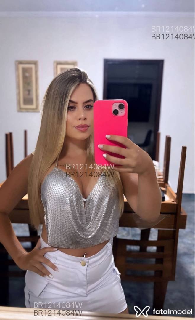 Acompanhante mulher loira (o) de olhos verdes em Divinópolis Acompanhante mulher loira (o) de olhos verdes em Divinópolis - Babi Ferrari