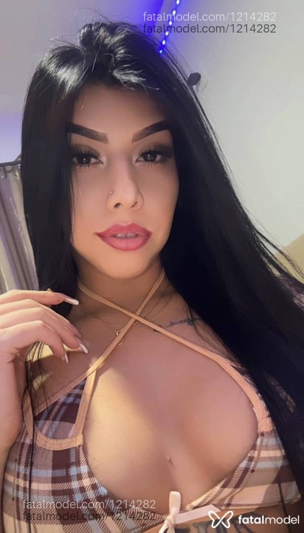 Acompanhante mulher trans morena (o) de olhos castanhos - Amanda