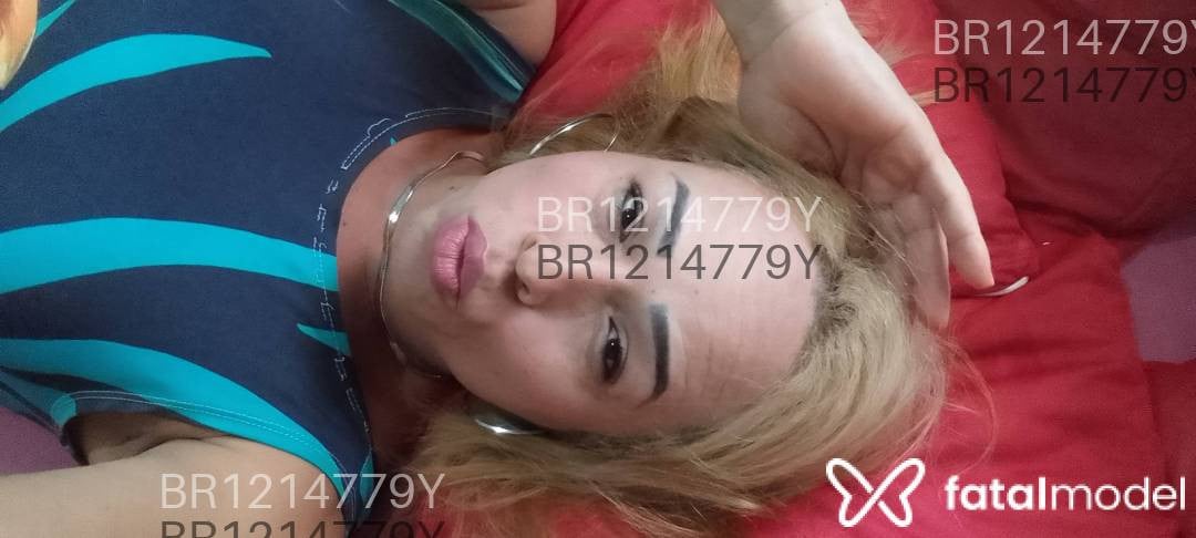 Acompanhante mulher trans loira (o) de olhos castanhos - Andrezza