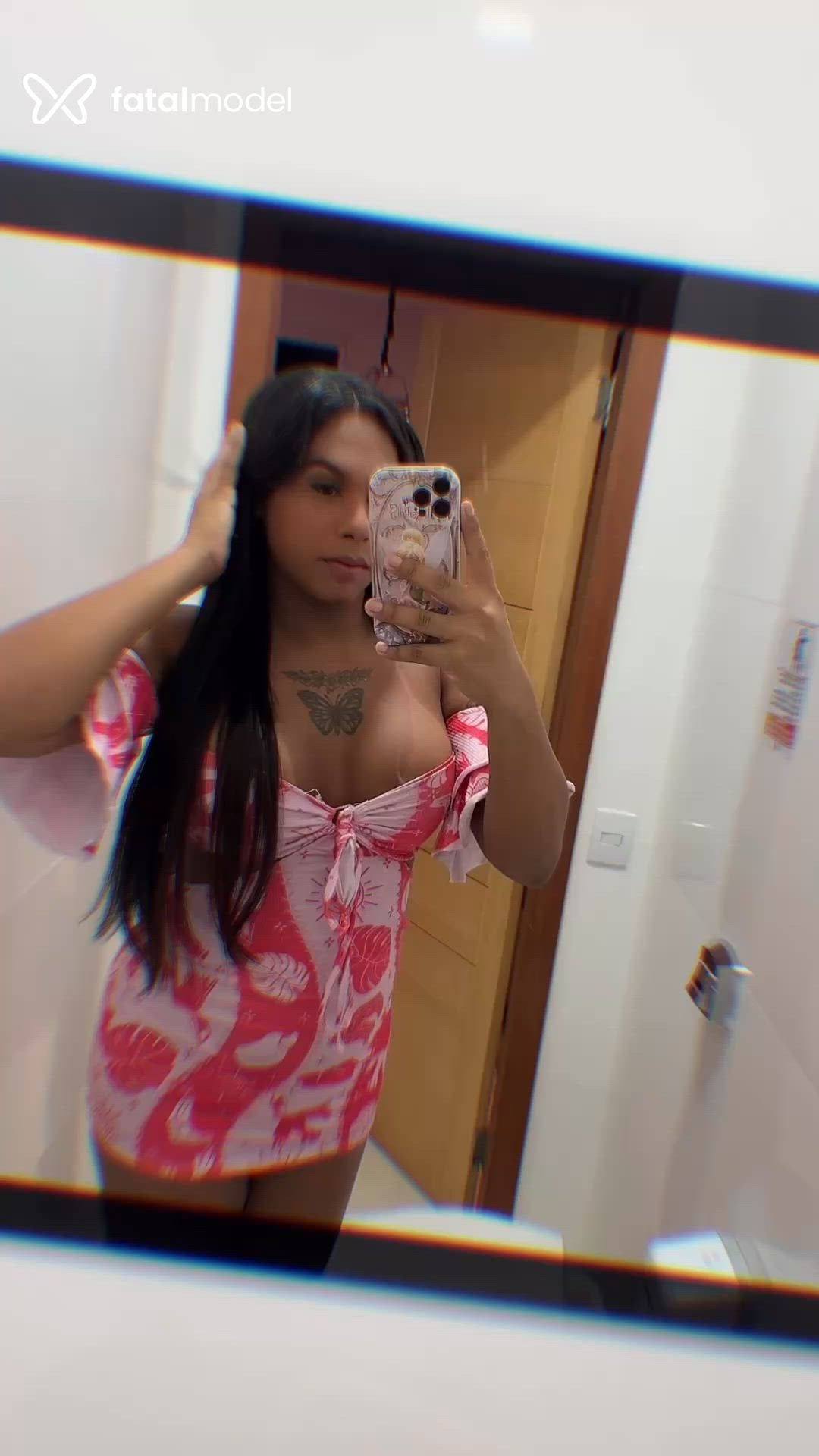 Acompanhante mulher trans morena (o) de olhos pretos em Sorriso Acompanhante mulher trans morena (o) de olhos pretos em Sorriso - Nádia Ribeiro