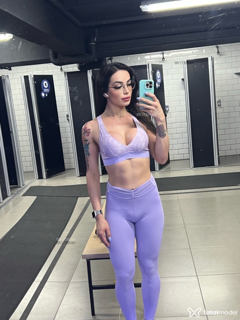 Acompanhante mulher trans morena (o) de olhos mel em Bragança Paulista - Júlia denttelo
