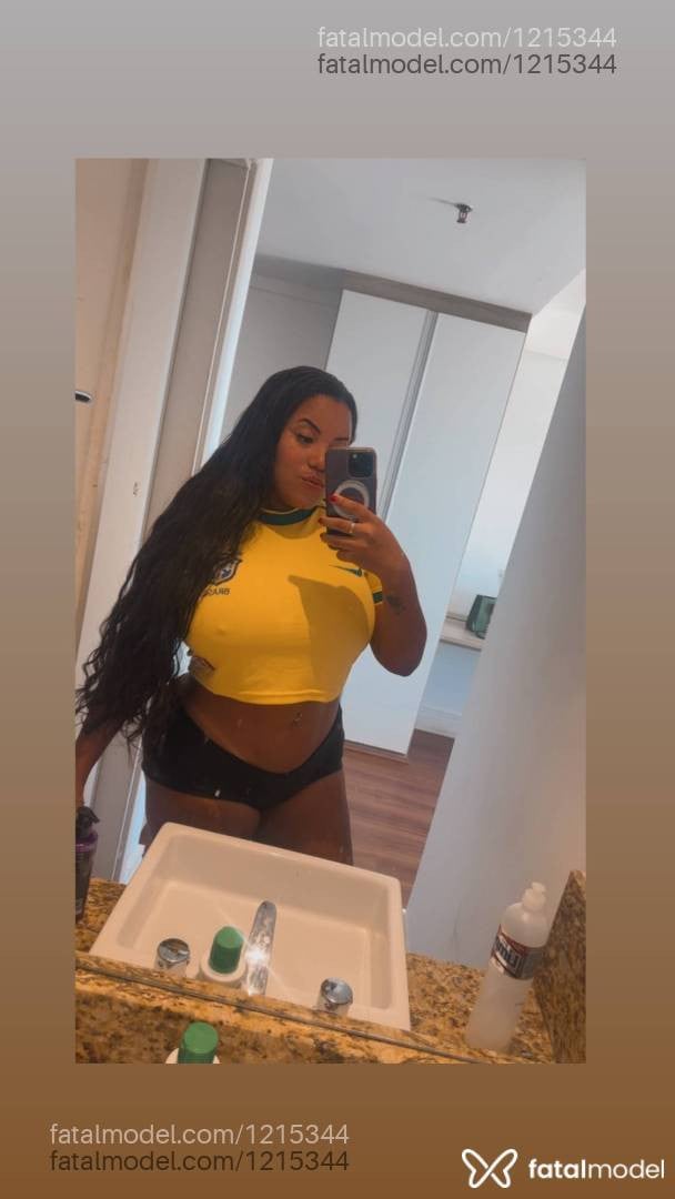 Acompanhante mulher morena (o) de olhos pretos em Macaé - Mirella