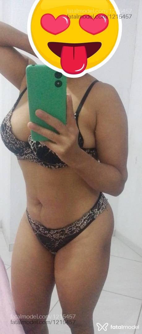 Acompanhante mulher com cabelo castanho de olhos castanhos - Morena Bela Morena