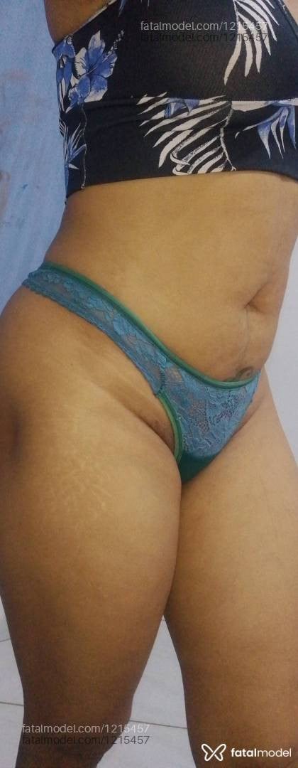 Acompanhante mulher com cabelo castanho de olhos castanhos - Morena Bela Morena