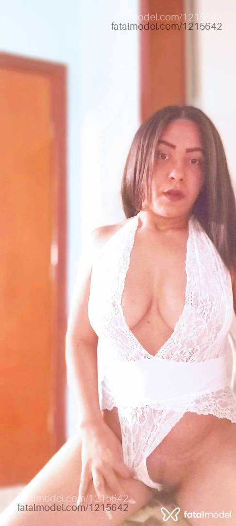 Acompanhante mulher com cabelo castanho de olhos castanhos - MILENY