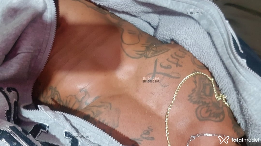 Acompanhante homem morena (o) de olhos castanhos em Garça Acompanhante homem morena (o) de olhos castanhos em Garça - Rodrigo