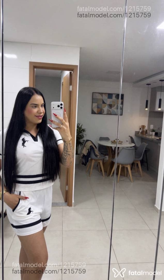 Acompanhante travesti morena (o) de olhos castanhos - Paolla Duart