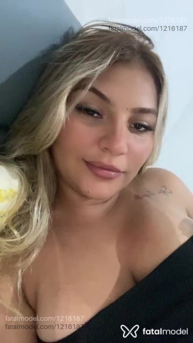 Acompanhante mulher loira (o) de olhos castanhos em Maceió Acompanhante mulher loira (o) de olhos castanhos em Maceió - Emily