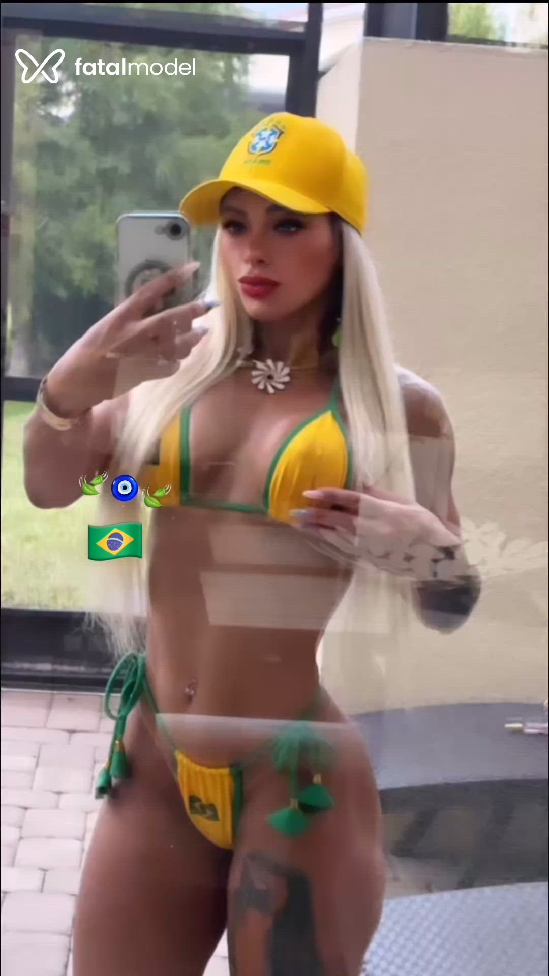 Acompanhante mulher morena (o) de olhos castanhos - Laura Montenegro