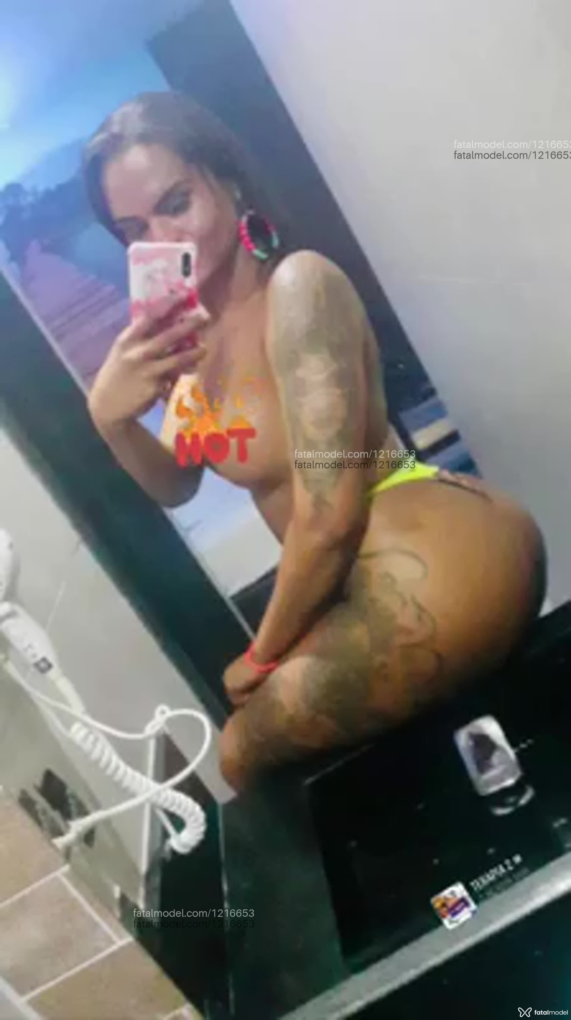 Acompanhante travesti morena (o) de olhos pretos em Araras Acompanhante travesti morena (o) de olhos pretos em Araras - Nycolle Miyazatto
