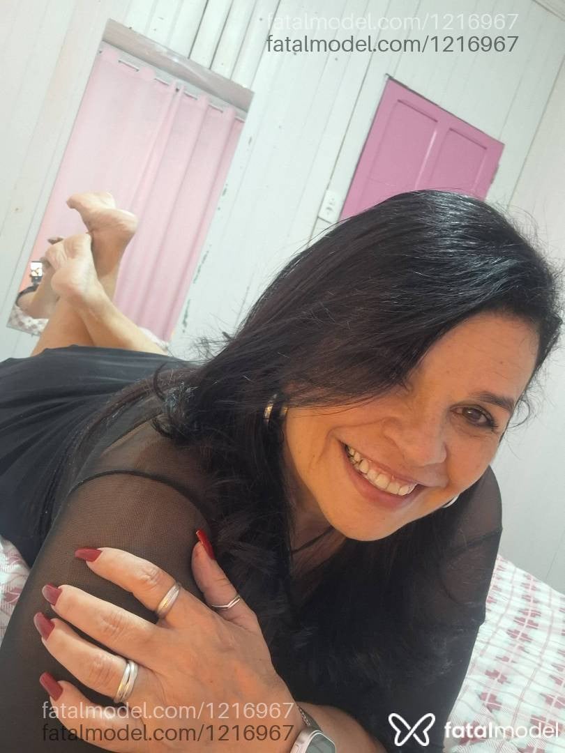 Acompanhante mulher morena (o) de olhos castanhos - Luana
