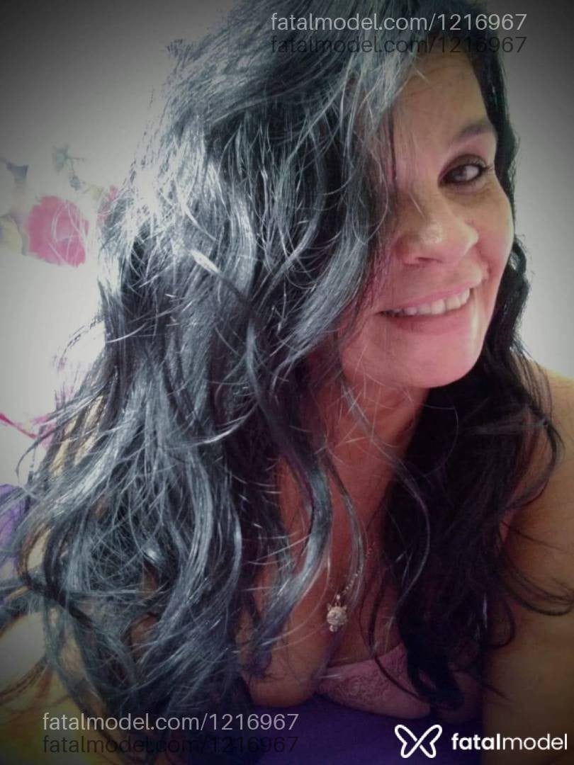 Acompanhante mulher morena (o) de olhos castanhos - Luana