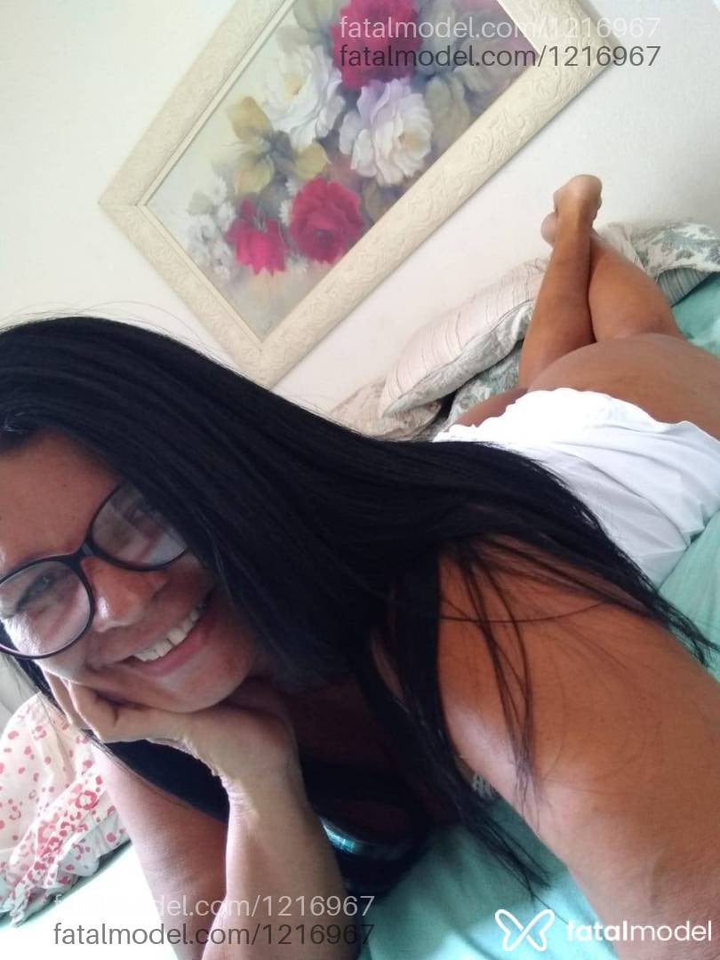 Acompanhante mulher morena (o) de olhos castanhos - Luana