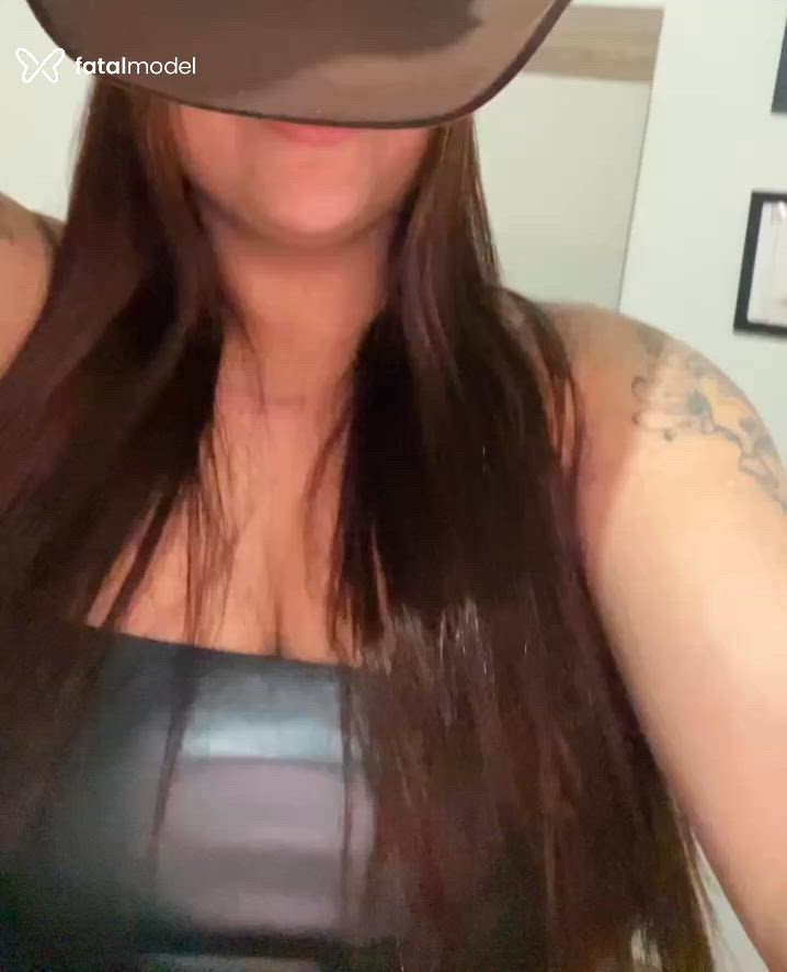 Acompanhante mulher com cabelo castanho de olhos castanhos em Ibatiba Acompanhante mulher com cabelo castanho de olhos castanhos em Ibatiba - Bia Bellucci