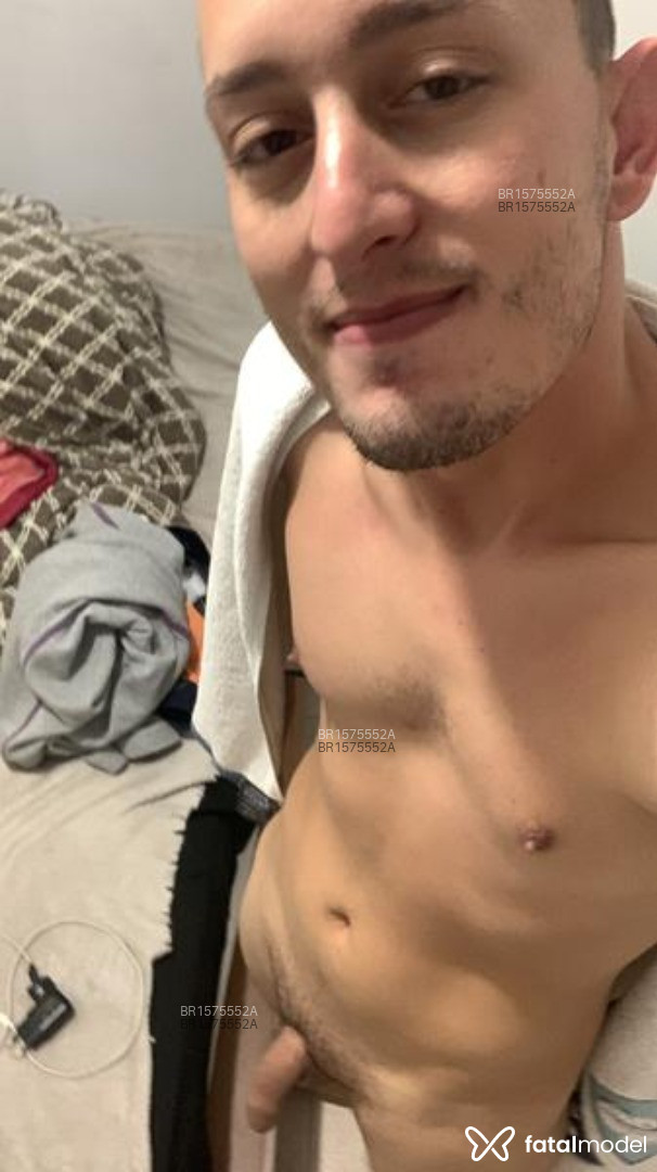 Acompanhante homem morena (o) de olhos castanhos em Curitiba - Rogerio