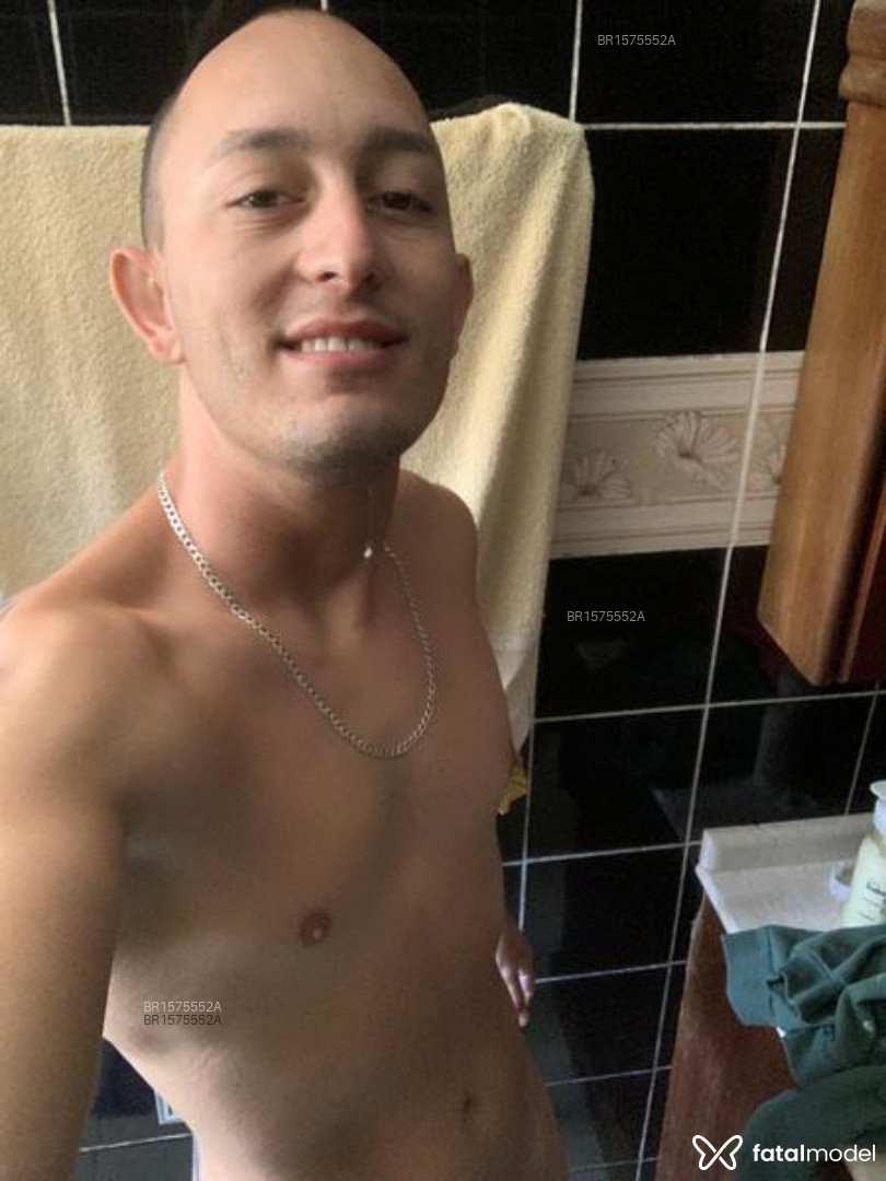 Acompanhante homem morena (o) de olhos castanhos em Curitiba - Rogerio