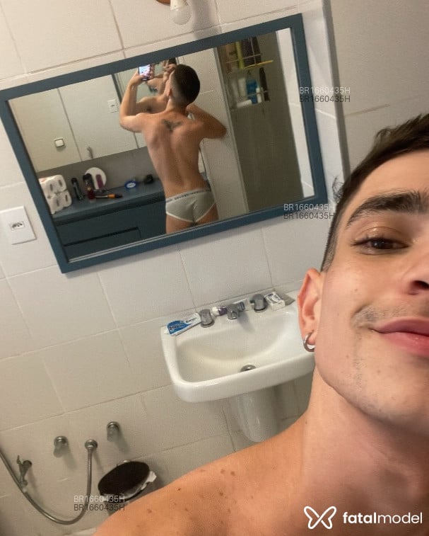 Acompanhante homem morena (o) de olhos castanhos em São Paulo - Enrico Diaz