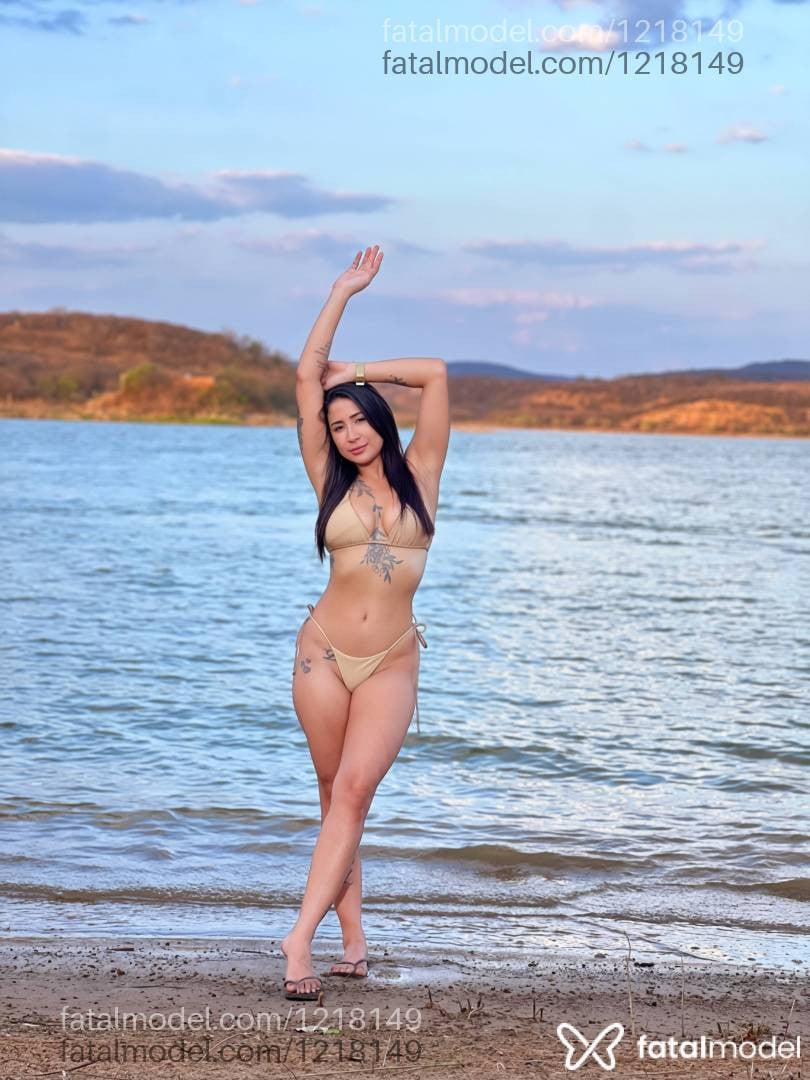 Acompanhante mulher morena (o) de olhos castanhos - Naty Brasil