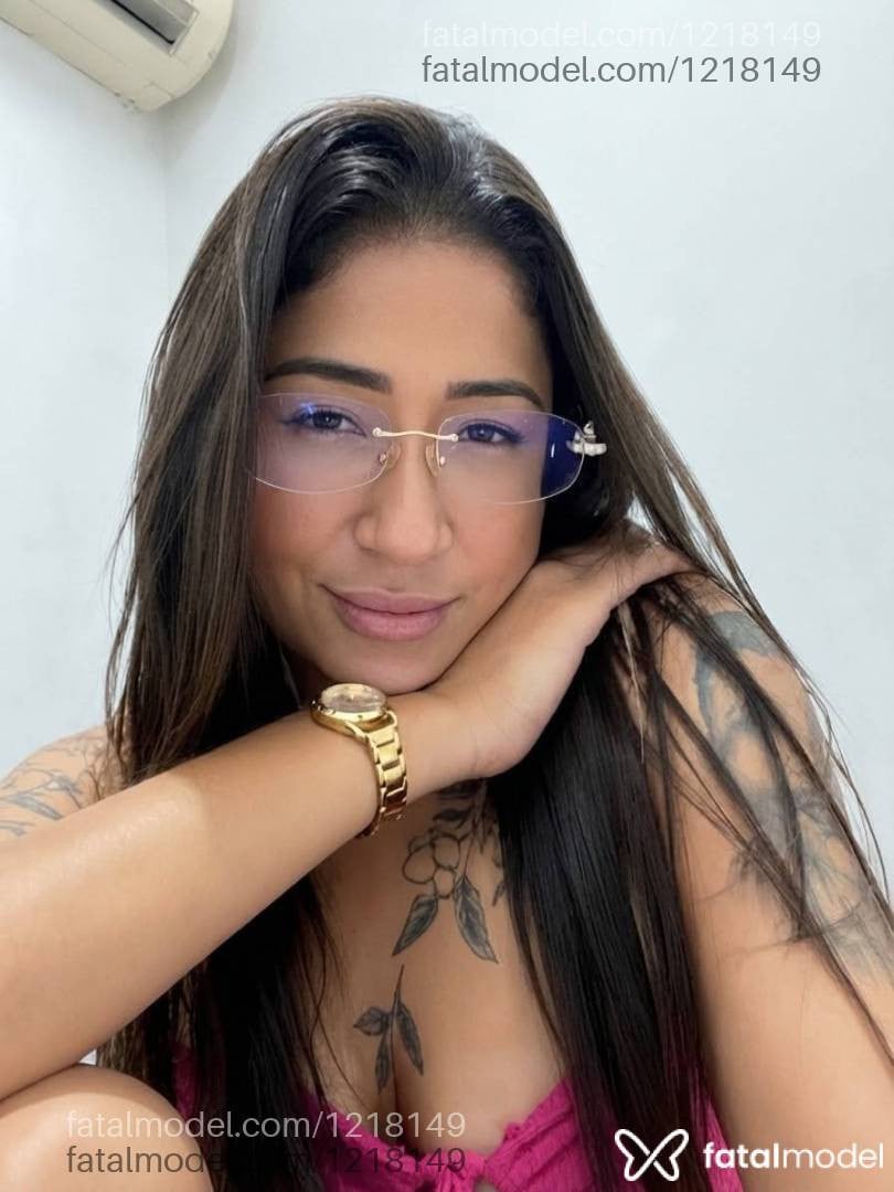 Acompanhante mulher morena (o) de olhos castanhos - Naty Brasil