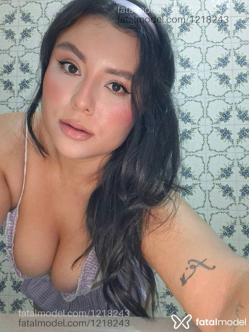 Acompanhante mulher morena (o) de olhos castanhos - BIAA CORTES