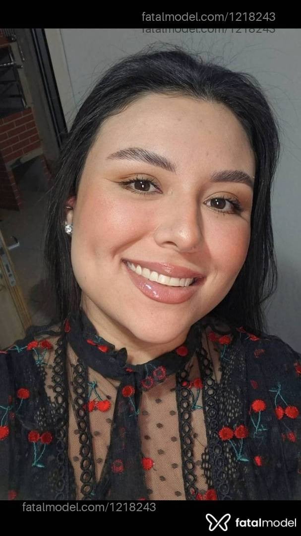 Acompanhante mulher morena (o) de olhos castanhos em Campo Mourão - BIAA CORTES