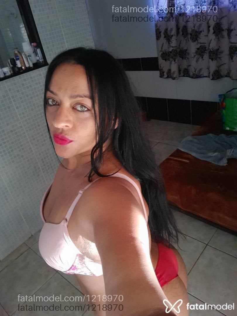 Acompanhante mulher morena (o) de olhos mel em Unaí Acompanhante mulher morena (o) de olhos mel em Unaí - Isadora