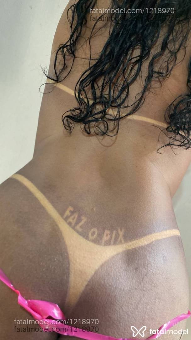 Acompanhante mulher morena (o) de olhos mel - Isadora