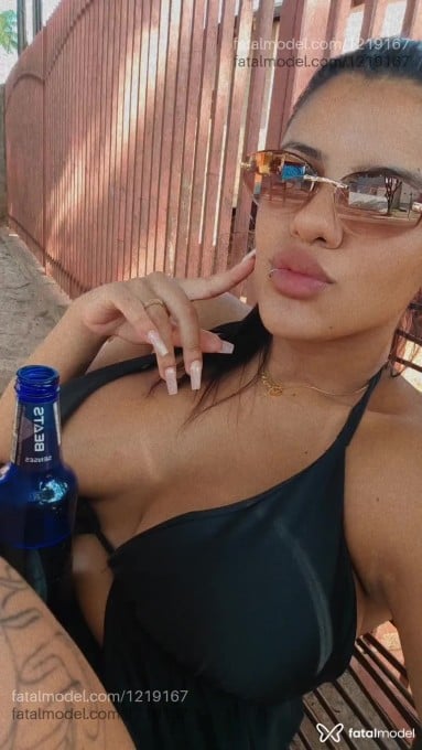 Acompanhante mulher morena (o) de olhos castanhos em Paranavaí Acompanhante mulher morena (o) de olhos castanhos em Paranavaí - Mirella Paulista