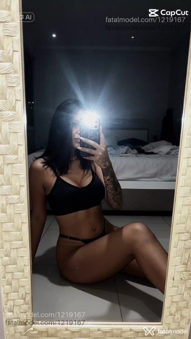 Acompanhante mulher morena (o) de olhos castanhos em Paranavaí Acompanhante mulher morena (o) de olhos castanhos em Paranavaí - Mirella Paulista