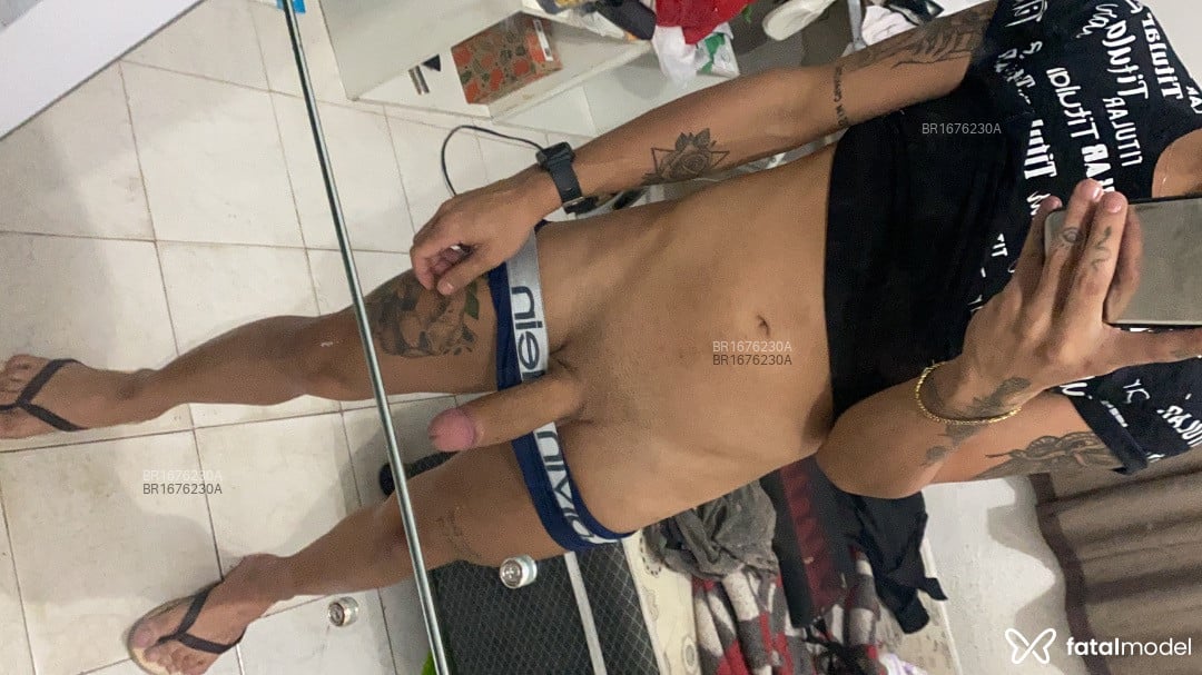 Acompanhante homem morena (o) de olhos castanhos em Nova Iguaçu - Marcos vstl