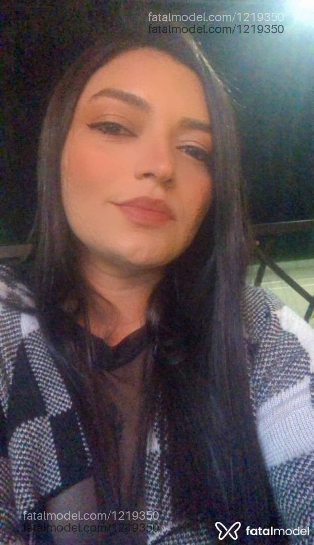 Acompanhante mulher morena (o) de olhos castanhos - Sofia