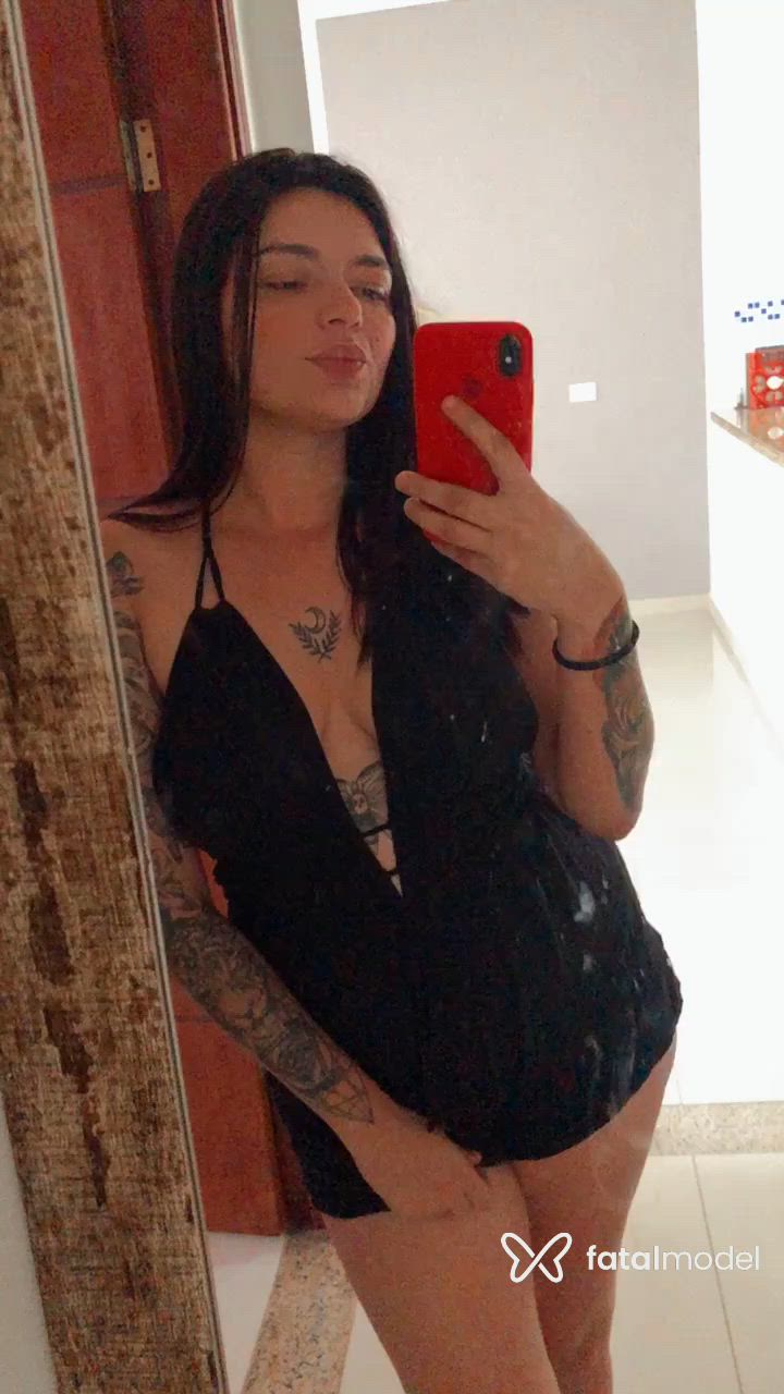 Acompanhante mulher morena (o) de olhos castanhos - Sofia
